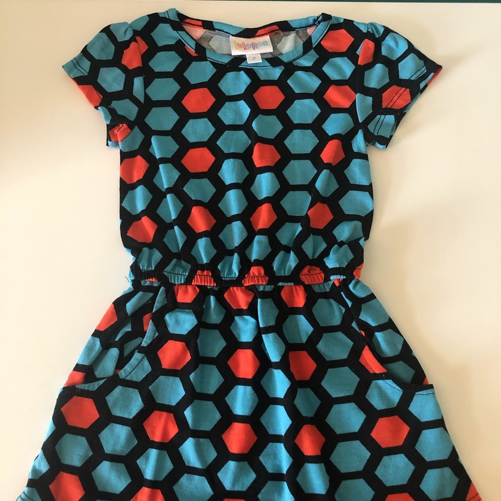 Size 2 LulaRoe Mae - Bundle 2 or More Items and Save 20%
